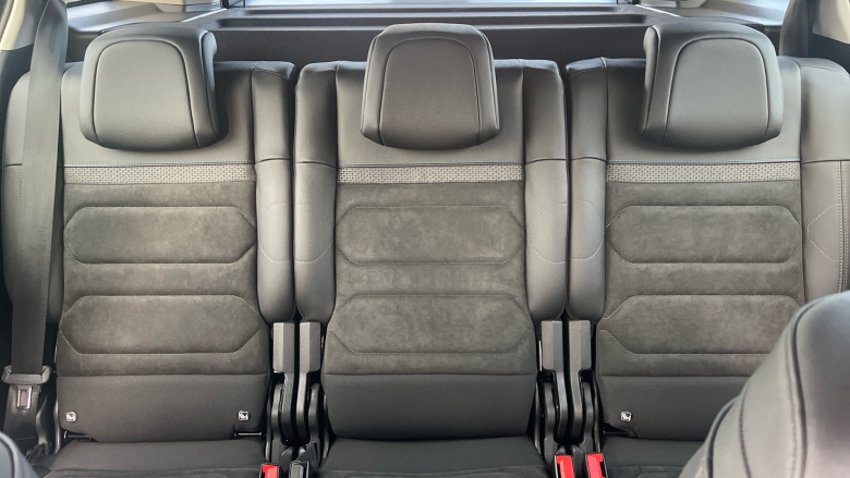 Citroen C5 Aircross 1.2 Hybrid 145 Max Edition 5dr Auto Petrol Hatchback